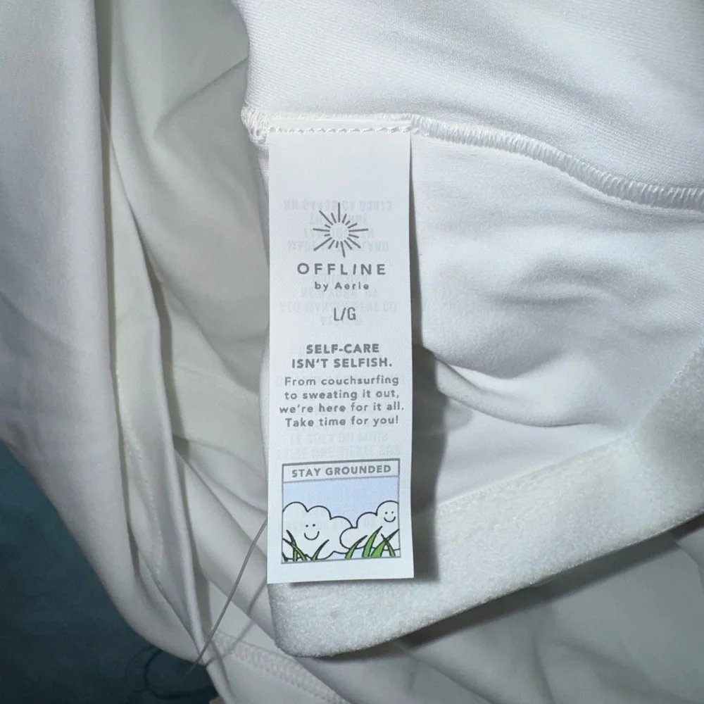 Offline by Aerie White Short Sleeve Women's Tee. Size L. NWT - Picture 4 of 6